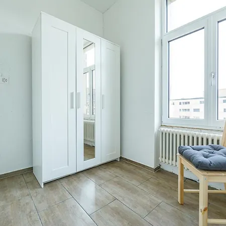 Yellow - Simple -- Olma Messen & Autobahn 1 Min, Hsg 6 Min, Spital 7min, Guenstige Parkplaetze * سانت غالن