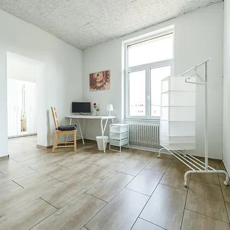 Yellow - Simple -- Olma Messen & Autobahn 1 Min, Hsg 6 Min, Spital 7min, Guenstige Parkplaetze * سانت غالن