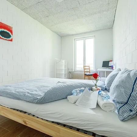 Yellow - Simple -- Olma Messen & Autobahn 1 Min, Hsg 6 Min, Spital 7min, Guenstige Parkplaetze