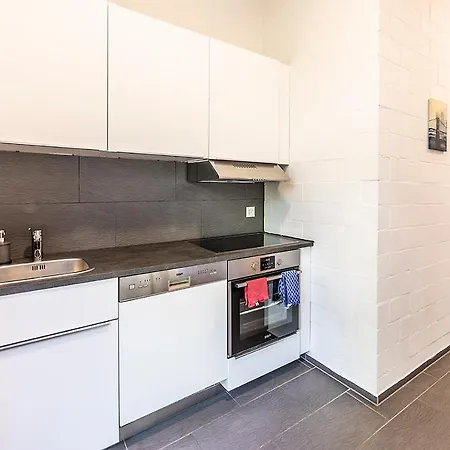 Yellow - Simple -- Olma Messen & Autobahn 1 Min, Hsg 6 Min, Spital 7min, Guenstige Parkplaetze Rum i privatbostad