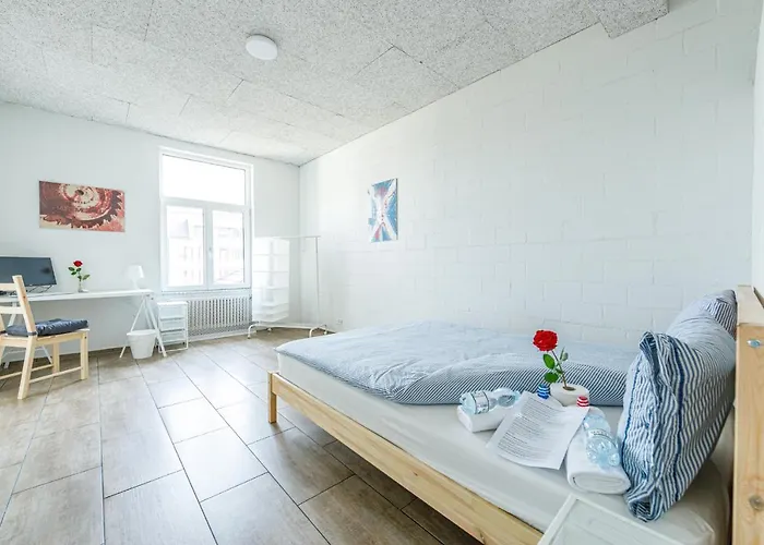 Yellow - Simple -- Olma Messen & Autobahn 1 Min, Hsg 6 Min, Spital 7min, Guenstige Parkplaetze *