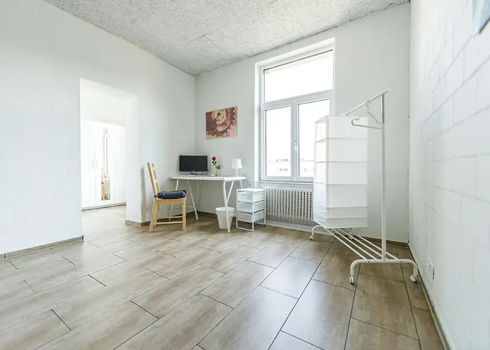 Yellow - Simple -- Olma Messen & Autobahn 1 Min, Hsg 6 Min, Spital 7min, Guenstige Parkplaetze * St. Gallen