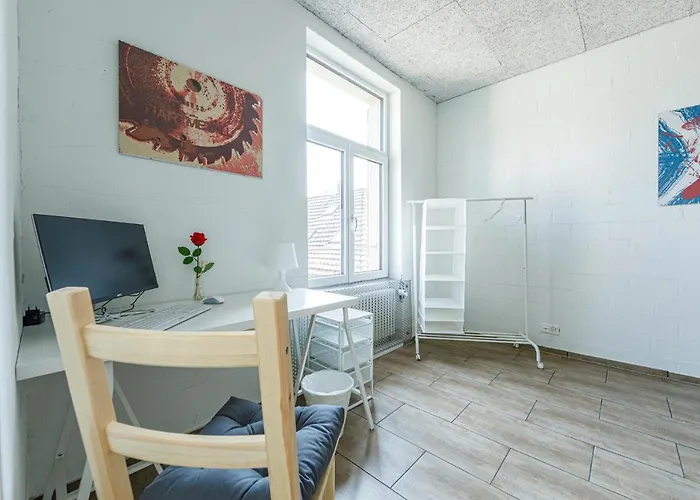 Quarto em Acomodações Particulares Yellow - Simple -- Olma Messen & Autobahn 1 Min, Hsg 6 Min, Spital 7min, Guenstige Parkplaetze St. Gallen