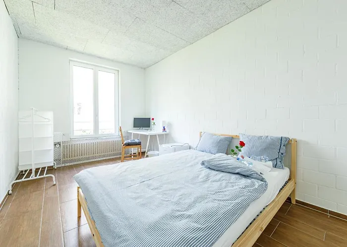 Yellow - Simple -- Olma Messen & Autobahn 1 Min, Hsg 6 Min, Spital 7min, Guenstige Parkplaetze St. Gallen