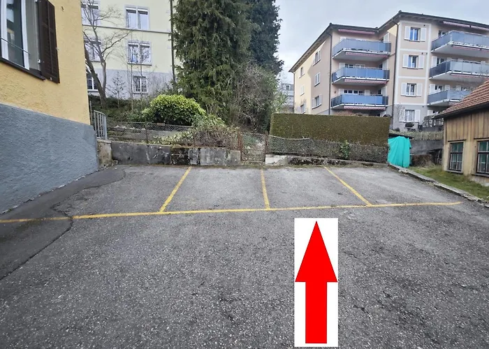 Yellow - Simple -- Olma Messen & Autobahn 1 Min, Hsg 6 Min, Spital 7min, Guenstige Parkplaetze Quarto em Acomodações Particulares St. Gallen