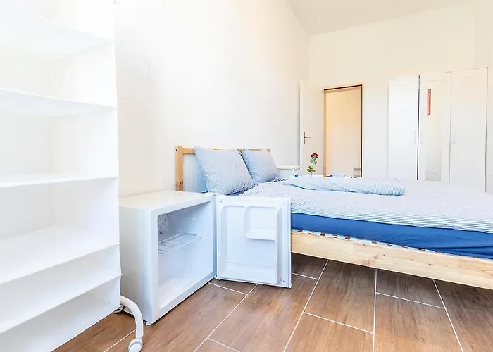 Yellow - Simple -- Olma Messen & Autobahn 1 Min, Hsg 6 Min, Spital 7min, Guenstige Parkplaetze Alloggio in famiglia *