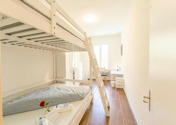 Yellow - Simple -- Olma Messen & Autobahn 1 Min, Hsg 6 Min, Spital 7min, Guenstige Parkplaetze St. Gallen