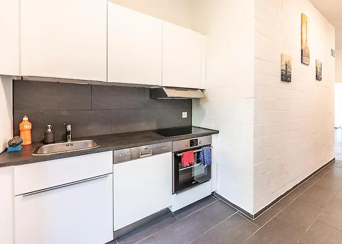 Yellow - Simple -- Olma Messen & Autobahn 1 Min, Hsg 6 Min, Spital 7min, Guenstige Parkplaetze Quarto em Acomodações Particulares