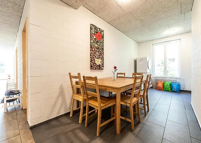 Yellow - Simple -- Olma Messen & Autobahn 1 Min, Hsg 6 Min, Spital 7min, Guenstige Parkplaetze