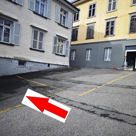 Quarto em Acomodações Particulares Yellow - Simple -- Olma Messen & Autobahn 1 Min, Hsg 6 Min, Spital 7min, Guenstige Parkplaetze